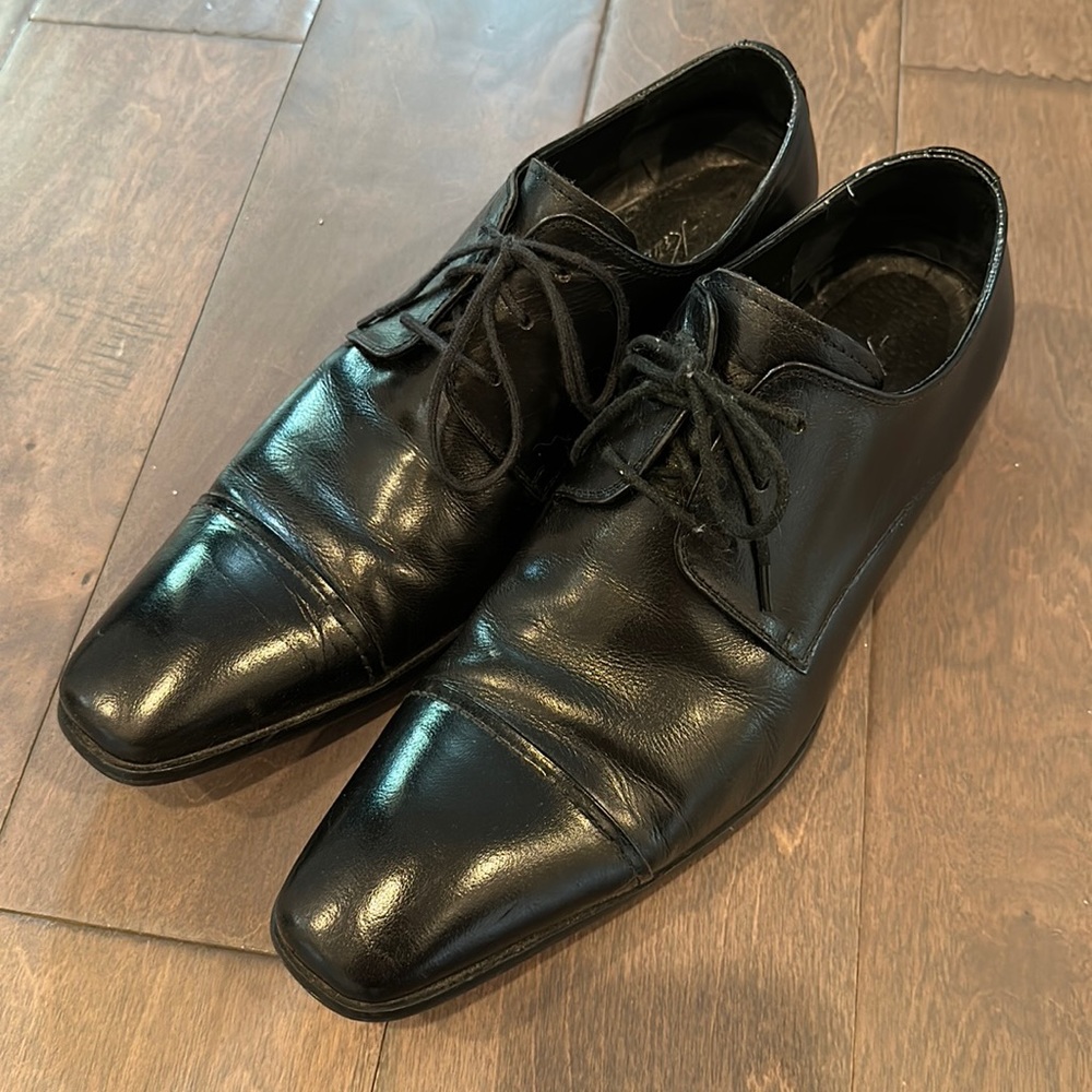 Kenneth Cole Men’s Black Oxford